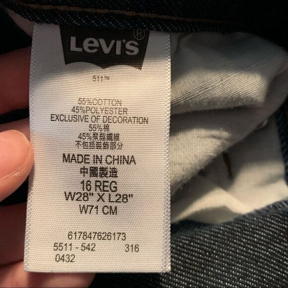 Levi’s 511 dark wash jeans. Size 28x28 - Picture 5 of 11